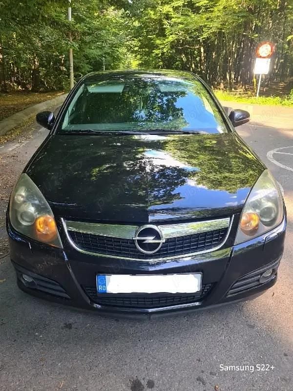 Second-hand Opel Vectra 74 CP (54 kW) 2007 Negru Hatchback