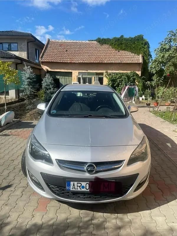 Utilizat 2015 Opel Astra Break | 5.150 EUR (Preț OK) - Imagine 1/4