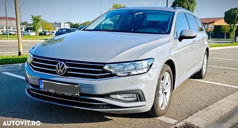 Culoaregri Utilizat 2022 VW Passat Comfortline Break | 20.799 EUR (Preț OK) - Imagine 1/4
