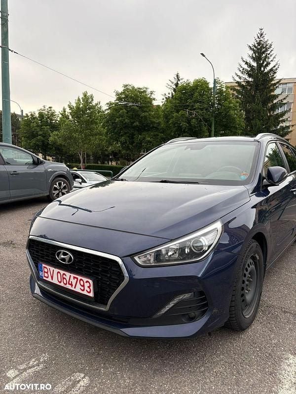Culoarealbastru Utilizat 2019 Hyundai i30 Advantage Break | 8.900 EUR (Preț bun) - Imagine 1/4