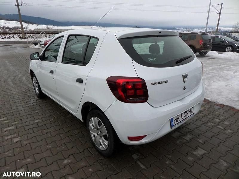 Second-hand Dacia Sandero Ambiance 73 CP (53 kW) 2018 Culoarealb
