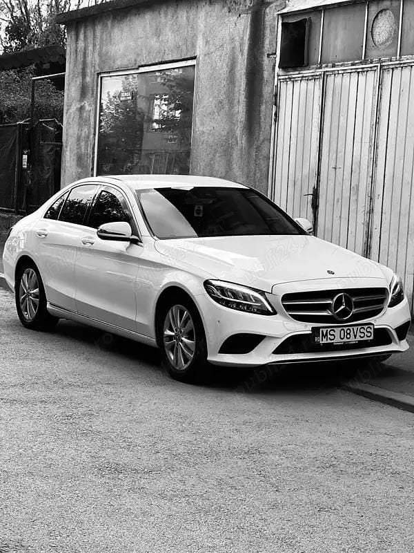 Second-hand Mercedes C220 194 CP (142 kW) 2018 Berlinǎ