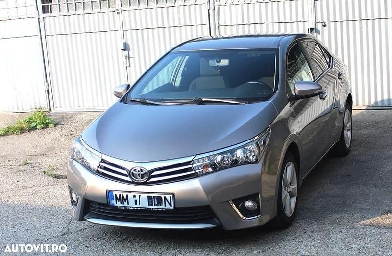Bej Utilizat 2016 Toyota Corolla Luna Berlinǎ | 11.900 EUR (Preț OK) - Imagine 1/4