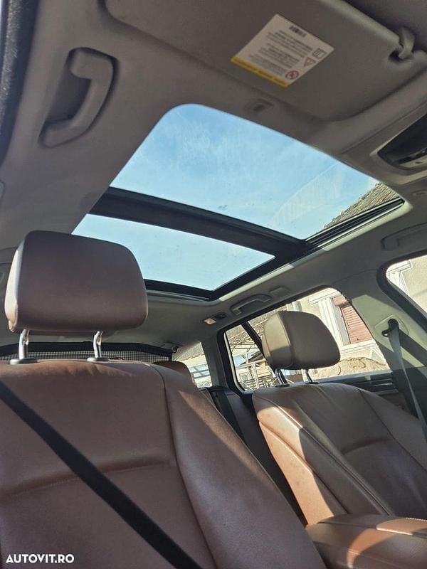 Second-hand BMW 525 218 CP (160 kW) 2011 Culoarealb Break