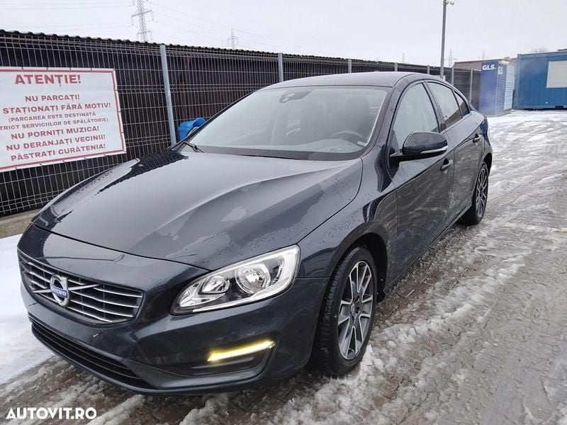 Culoaregri Utilizat 2014 Volvo S60 Momentum Berlinǎ | 8.800 EUR (Preț bun) - Imagine 1/4