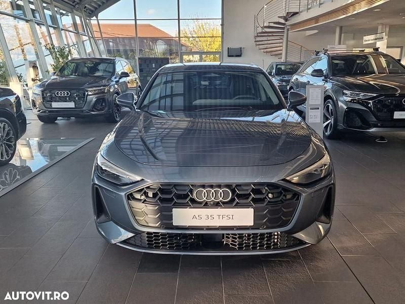 Nouă Audi A5 Business 150 CP (110 kW) 2025 Culoarealbastru Coupe