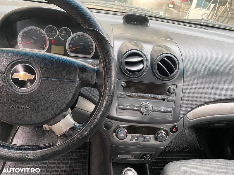 Second-hand Chevrolet Aveo 94 CP (69 kW) 2007 Culoarerosu Berlinǎ