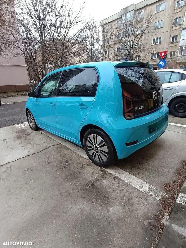 Second-hand VW e-up! 60 kW (82 CP) 2022 Culoarealbastru Hatchback