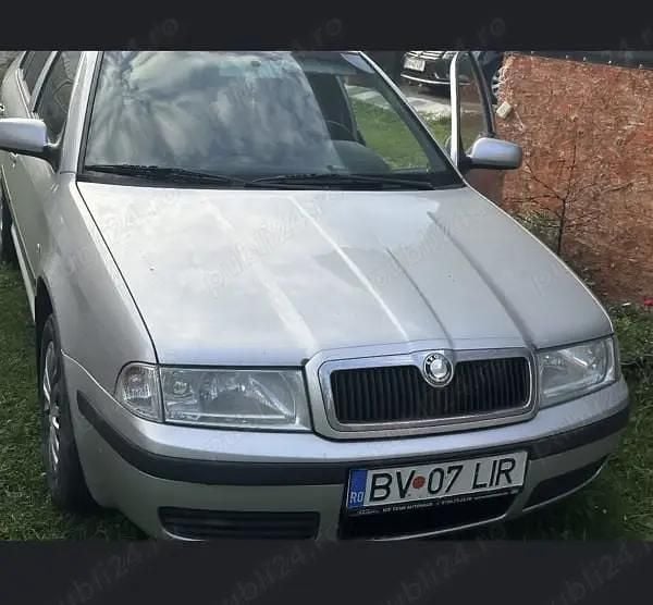 Utilizat 2006 Skoda Octavia Tour Berlinǎ | 1.800 EUR (Preț OK) - Imagine 1/4