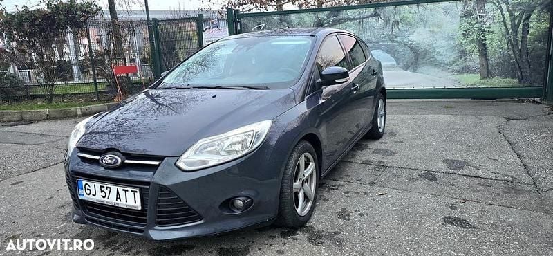 Culoarealbastru Utilizat 2012 Ford Focus Sport Hatchback | 3.900 EUR (Preț OK) - Imagine 1/4