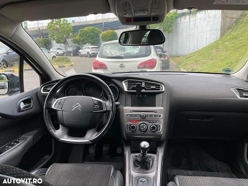 Second-hand Citroën C4 Exclusive 149 CP (109 kW) 2016 Culoarenegru Hatchback