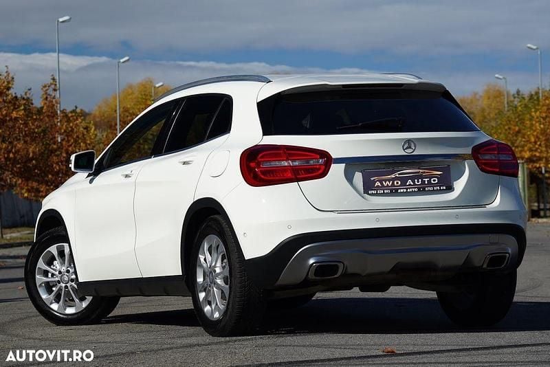 Second-hand Mercedes GLA200 Urban 136 CP (100 kW) 2014 Culoarealb SUV