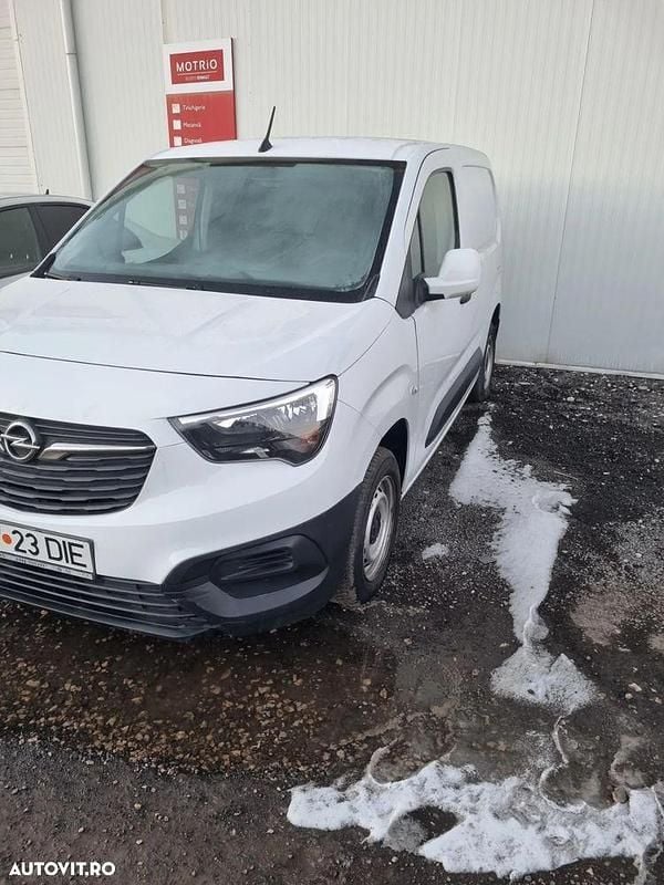 Second-hand Opel Combo 100 CP (73 kW) 2020 Culoarealb Van