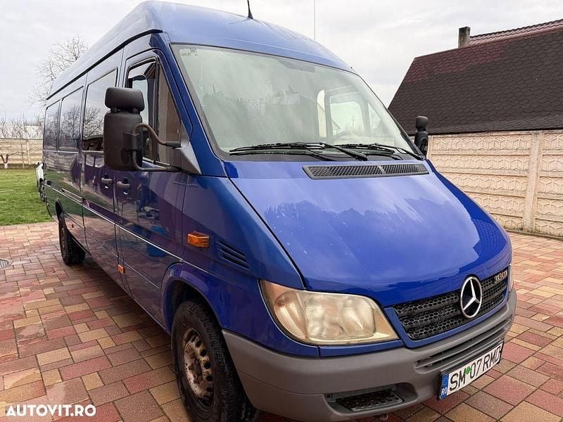 Culoarealbastru Utilizat 2005 Mercedes Sprinter Van | 7.000 EUR (Preț bun) - Imagine 1/4