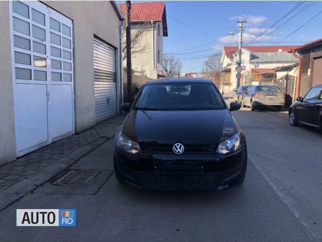 Negru Utilizat 2010 VW Polo Hatchback | 4.890 EUR (Preț OK) - Imagine 1/4