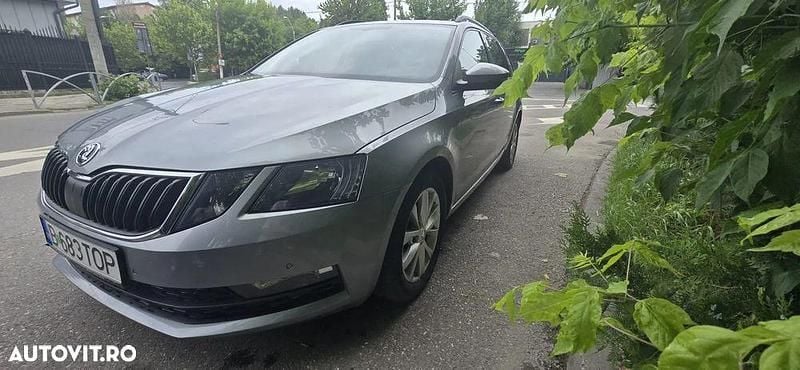Culoaregri Utilizat 2017 Skoda Octavia Ambition Break | 6.800 EUR (Preț bun) - Imagine 1/4
