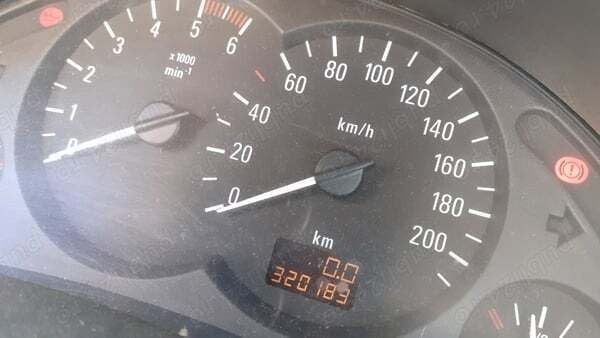 Alb Utilizat 2011 Opel Combo Monovolum | 3.200 EUR - Imagine 1/4