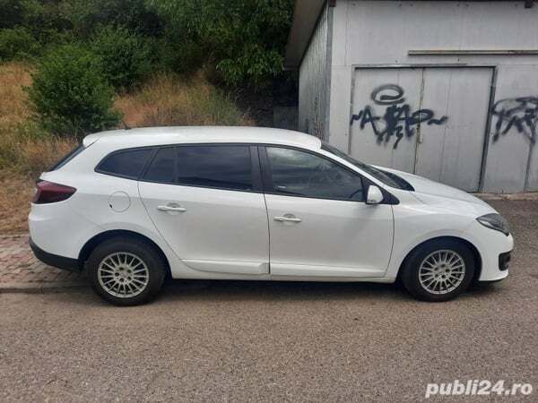 Utilizat 2015 Renault Mégane III Hatchback | 8.124 EUR - Imagine 1/4