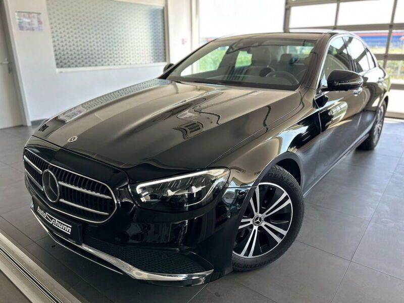Utilizat 2022 Mercedes E220 Avantgarde | 33.990 EUR (Puțin scump) - Imagine 1/4