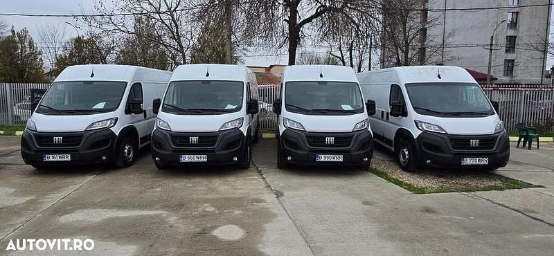 Alb Utilizat 2022 Fiat Ducato Van | 19.999 EUR (Super Preț) - Imagine 1/4