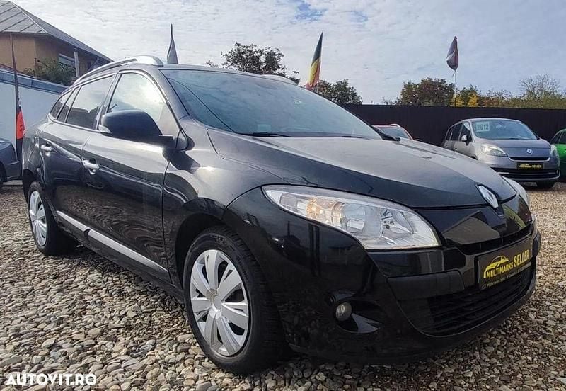 Bej Utilizat 2013 Renault Mégane GrandTour Expression Break | 4.499 EUR (Preț OK) - Imagine 1/4