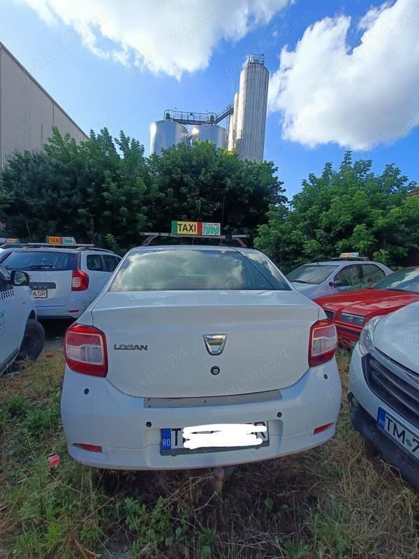 Utilizat 2015 Dacia Logan Berlinǎ | 4.300 EUR (Super Preț) - Imagine 1/3