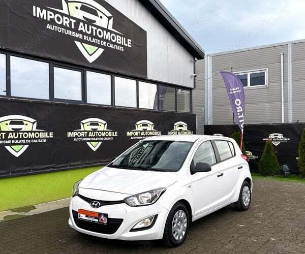 Alb Utilizat 2012 Hyundai i20 Classic Hatchback | 4.199 EUR - Imagine 1/4
