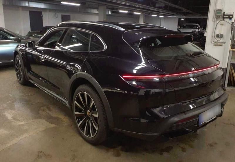 Utilizat 2022 Porsche Taycan Cross Turismo Berlinǎ | 87.749 EUR - Imagine 1/1