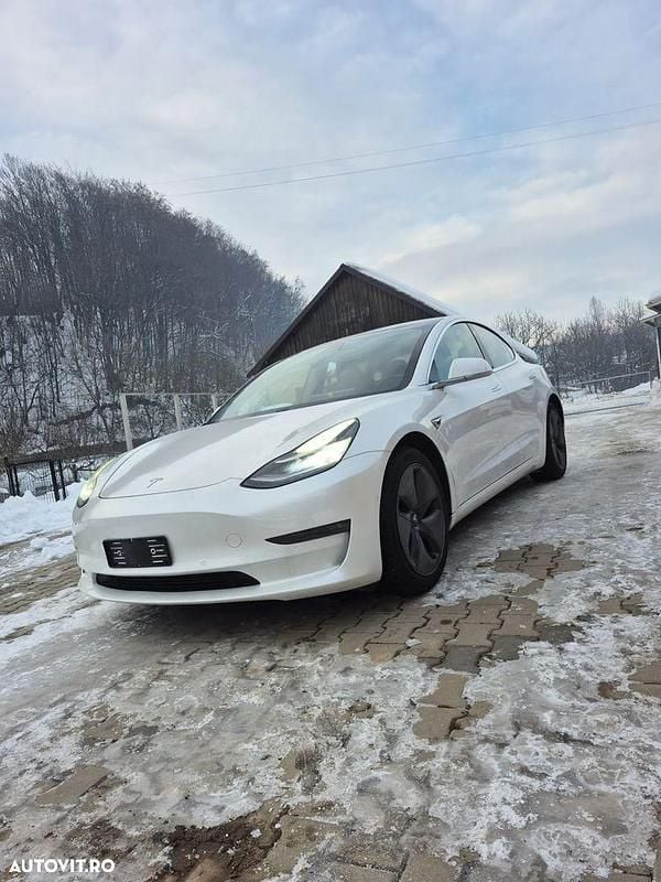 Culoarealb Utilizat 2020 Tesla Model 3 Berlinǎ | 18.800 EUR (Super Preț) - Imagine 1/4