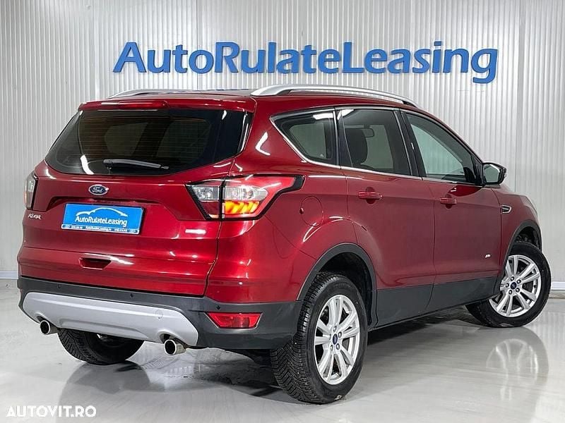 Second-hand Ford Kuga Titanium 182 CP (133 kW) 2018 Culoarerosu SUV
