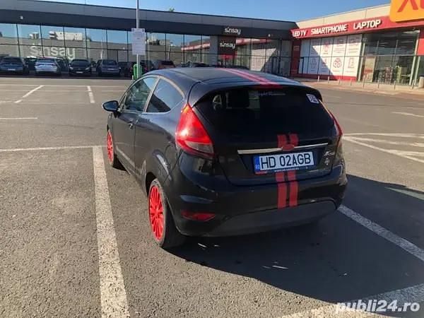 Second-hand Ford Fiesta 80 CP (58 kW) 2009 Negru Hatchback