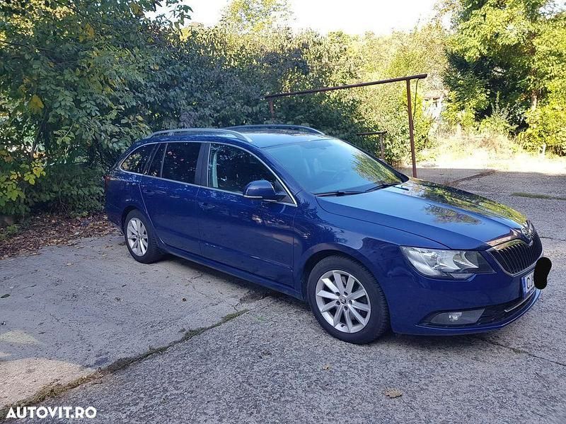 Second-hand Skoda Superb 170 CP (125 kW) 2014 Albastru Break