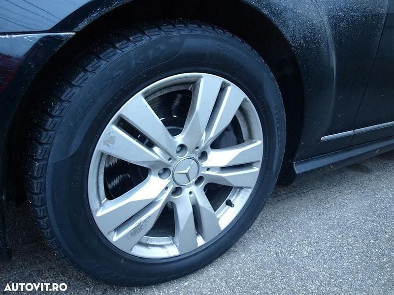 Second-hand Mercedes S320 235 CP (172 kW) 2008 Culoarenegru Berlinǎ