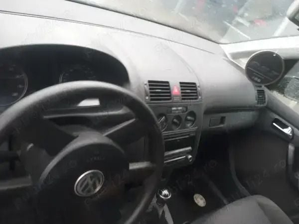 Utilizat 2005 VW Touran Classicline Monovolum | 2.799 EUR - Imagine 1/4