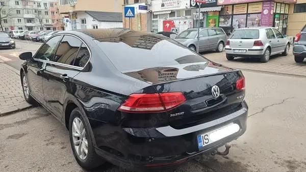 Second-hand VW Passat Comfortline 120 CP (88 kW) 2015 Negru Berlinǎ