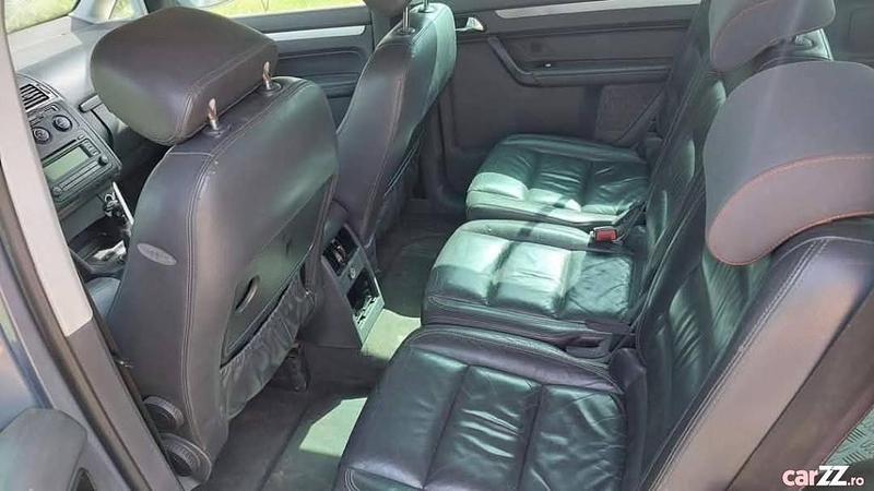 Second-hand VW Touran 2006 Monovolum