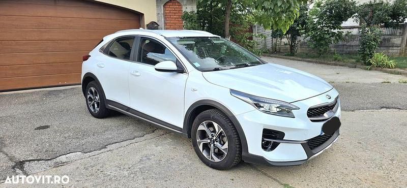 Culoarealb Utilizat 2021 Kia XCeed City SUV | 12.400 EUR (Preț OK) - Imagine 1/4