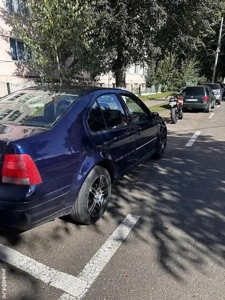 Second-hand VW Bora 105 CP (77 kW) 2001 Albastru Berlinǎ