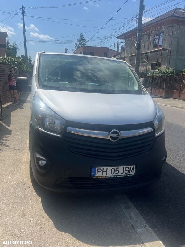 Argint Utilizat 2018 Opel Vivaro Van | 11.699 EUR (Preț OK) - Imagine 1/4