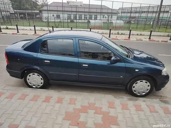 Albastru Utilizat 2007 Opel Astra Classic Berlinǎ | 5.500 EUR - Imagine 1/3
