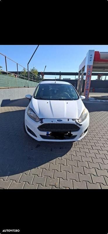 Culoarealb Utilizat 2017 Ford Fiesta Trend Hatchback | 3.300 EUR (Super Preț) - Imagine 1/4