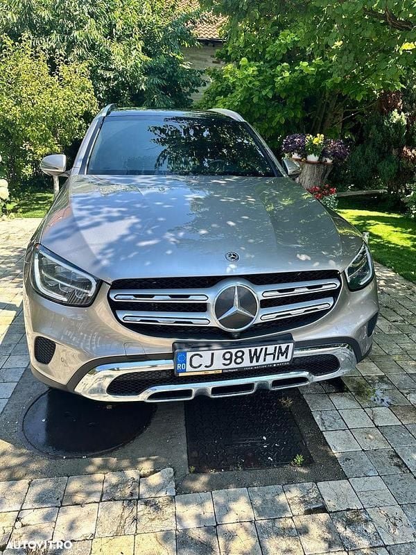 Gri Utilizat 2019 Mercedes GLC300 SUV | 30.950 EUR (Preț OK) - Imagine 1/4