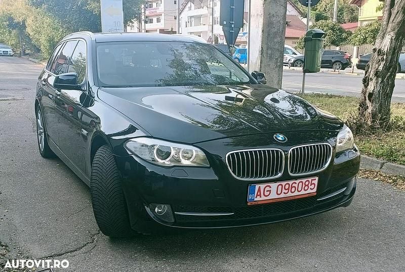 Second-hand BMW 520 Sport Line 184 CP (135 kW) 2012 Culoarenegru Break