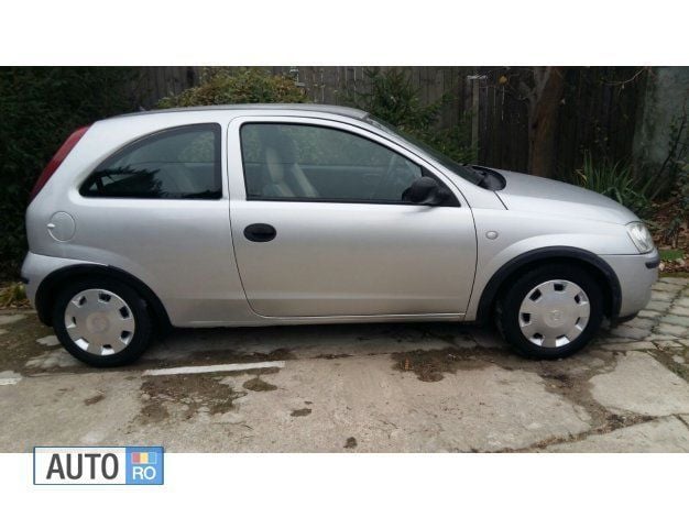 Second-hand Opel Corsa 65 CP (47 kW) 2006 Gri Hatchback