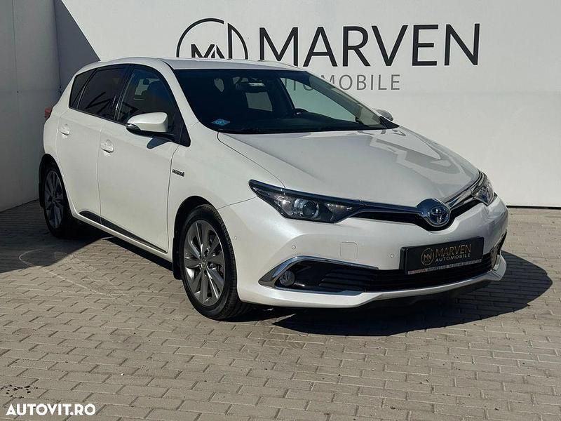 Culoarealb Utilizat 2016 Toyota Auris Hybrid Sol Hatchback | 13.450 EUR (Puțin scump) - Imagine 1/4