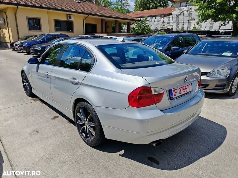 Second-hand BMW 318 143 CP (105 kW) 2007 Argint Berlinǎ