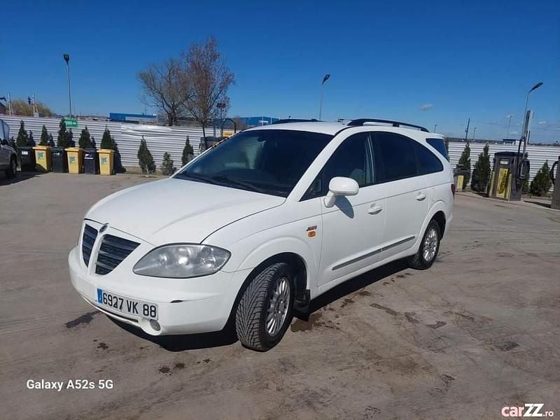 Utilizat 2008 Ssangyong (KGM) Rodius Monovolum | 1.500 EUR - Imagine 1/4