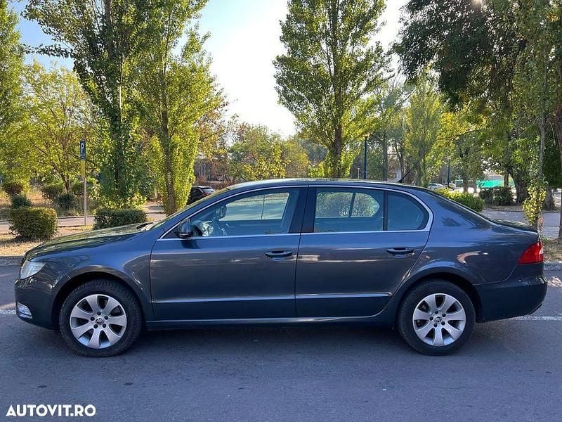 Second-hand Skoda Superb Ambition 140 CP (102 kW) 2009 Culoaregri Berlinǎ