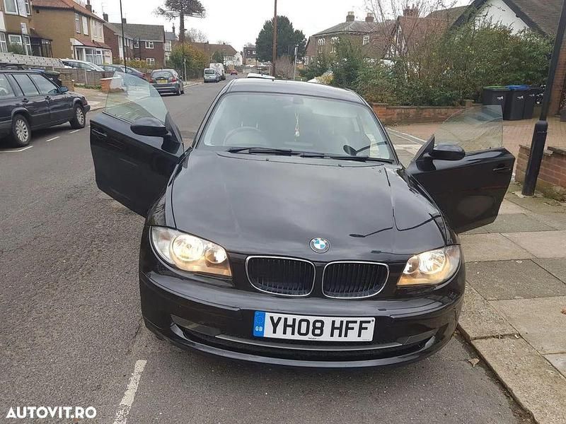 Culoarenegru Utilizat 2008 BMW 116 Sport Line Hatchback | 2.500 EUR (Super Preț) - Imagine 1/4
