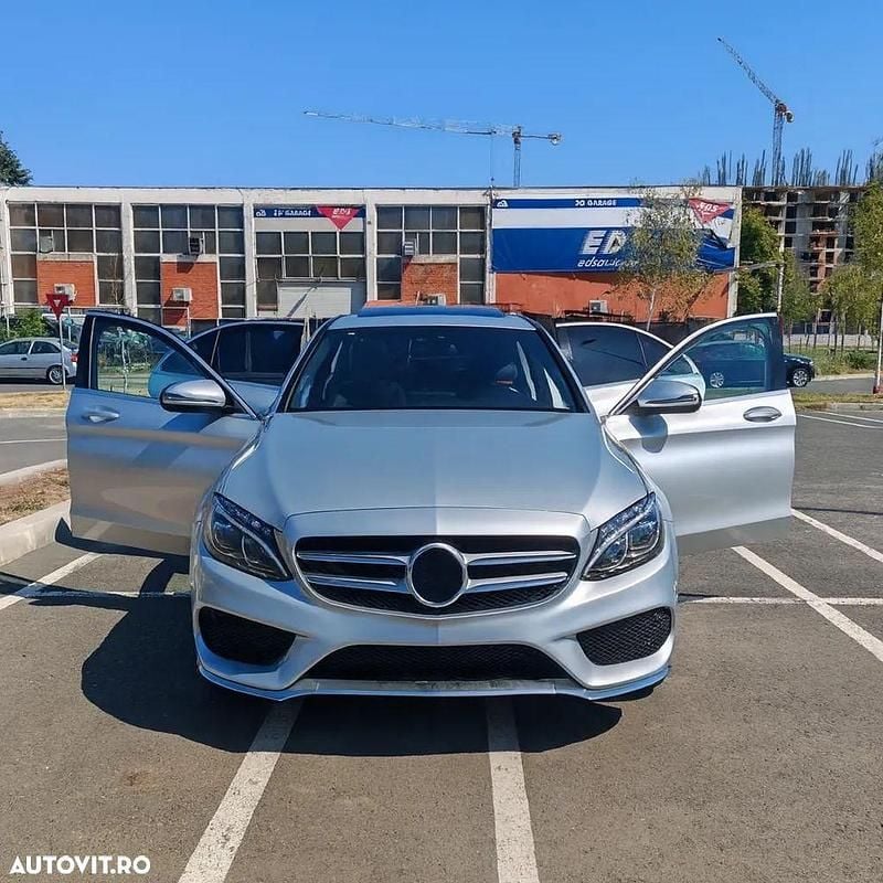 Culoareargint Utilizat 2017 Mercedes C400 Berlinǎ | 24.850 EUR - Imagine 1/4